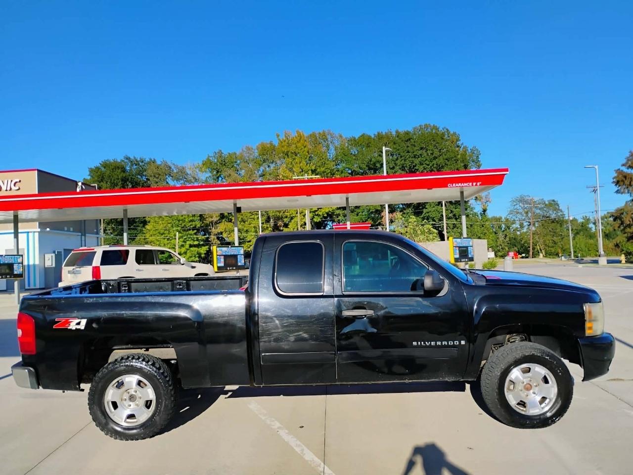 Chevrolet Silverado 1500 4WD Ext Cab 143.5" LT w/1LT 2008