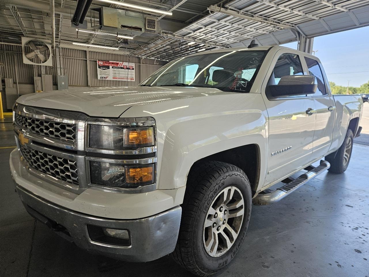 Chevrolet Silverado 1500 4WD Double Cab 143.5" LT w/1LT 2015
