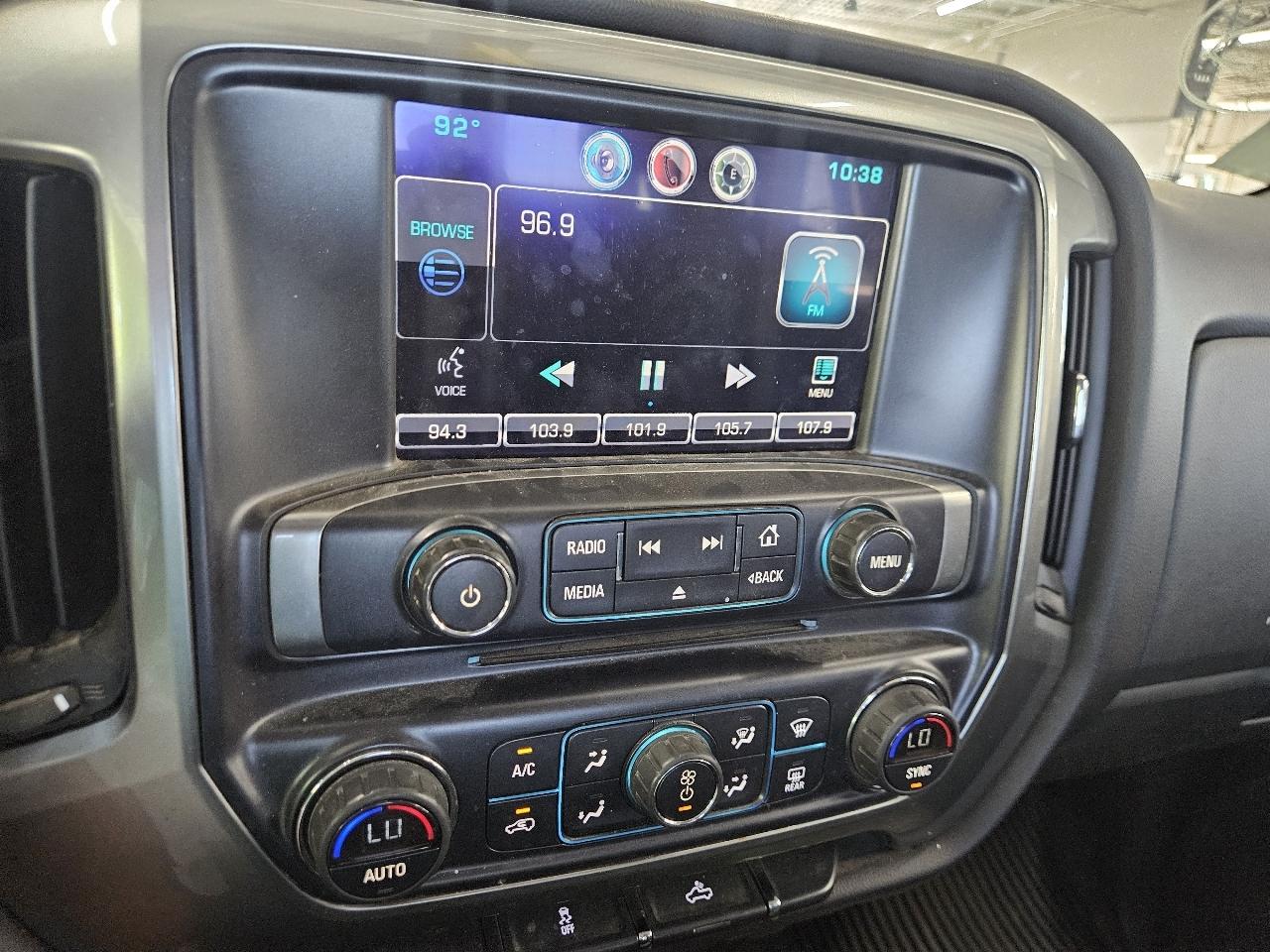 Chevrolet Silverado 1500 4WD Double Cab 143.5" LT w/1LT 2015