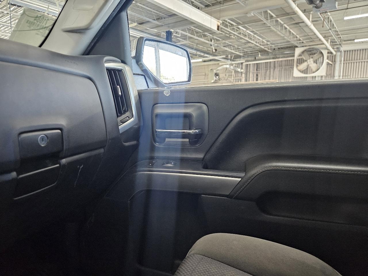 Chevrolet Silverado 1500 4WD Double Cab 143.5" LT w/1LT 2015