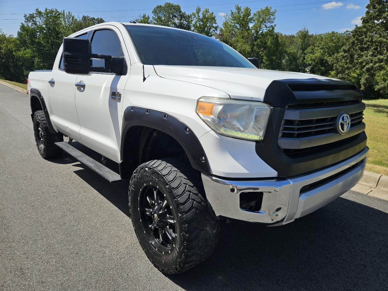 Toyota Tundra 4WD Truck CrewMax 5.7L FFV V8 6-Spd AT Platinum (Natl) 2015