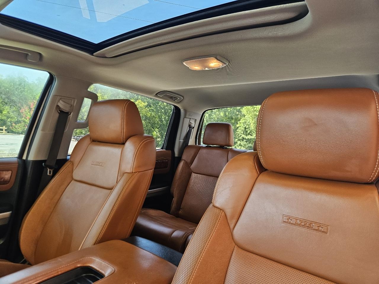 Toyota Tundra 4WD Truck CrewMax 5.7L FFV V8 6-Spd AT Platinum (Natl) 2015