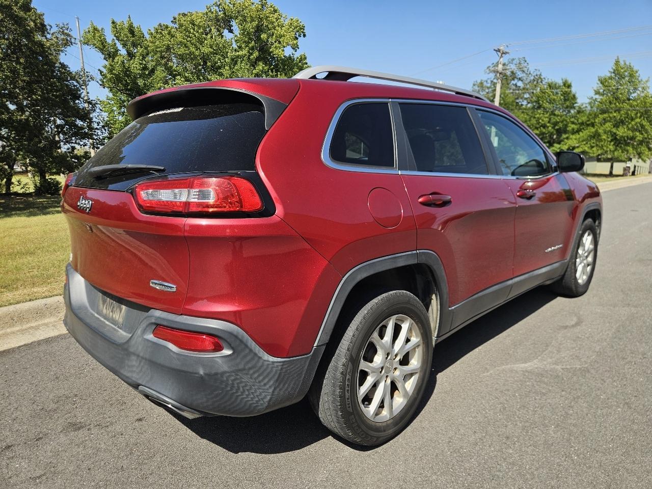 Jeep Cherokee Latitude FWD 2017