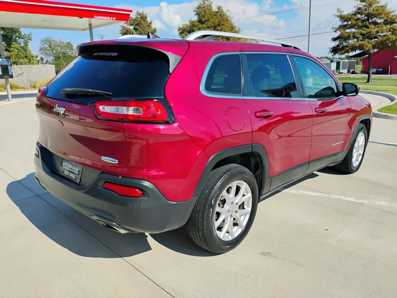 Jeep Cherokee Latitude FWD 2017