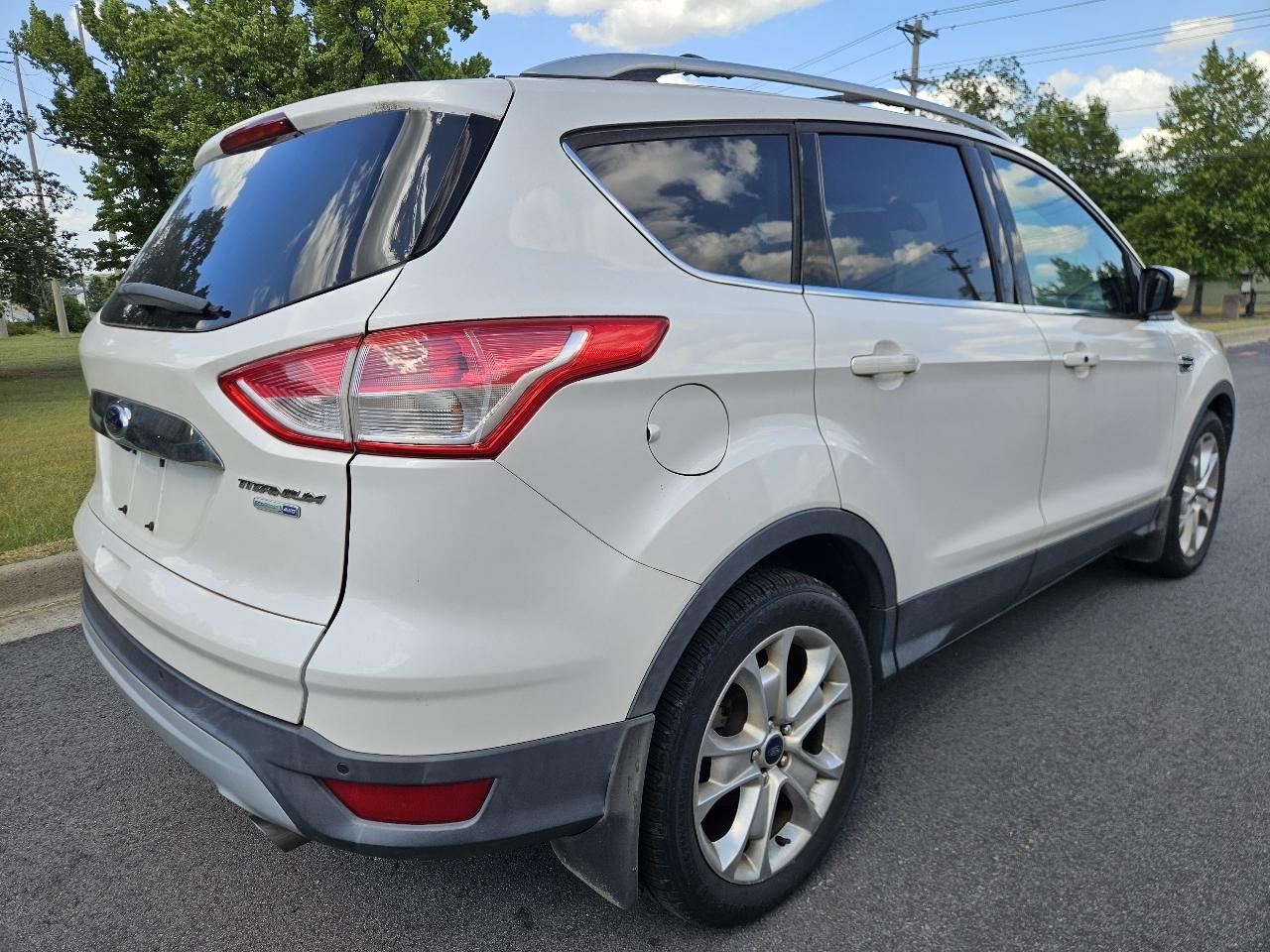 Ford Escape 4WD 4dr Titanium 2016