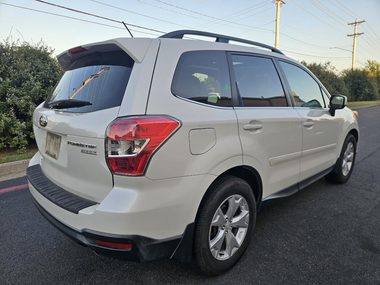 Subaru Forester 4dr CVT 2.5i Limited PZEV 2015