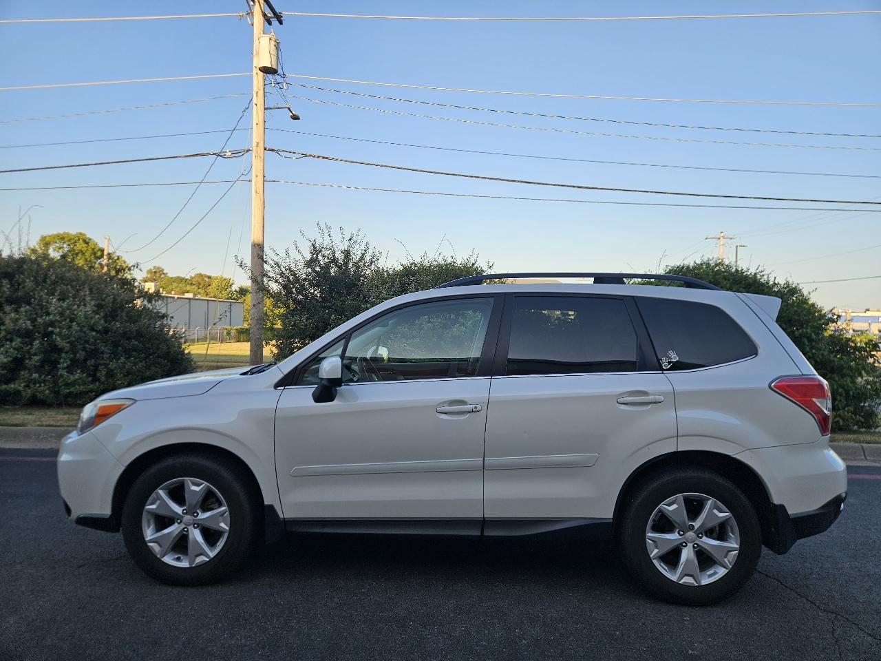 Subaru Forester 4dr CVT 2.5i Limited PZEV 2015