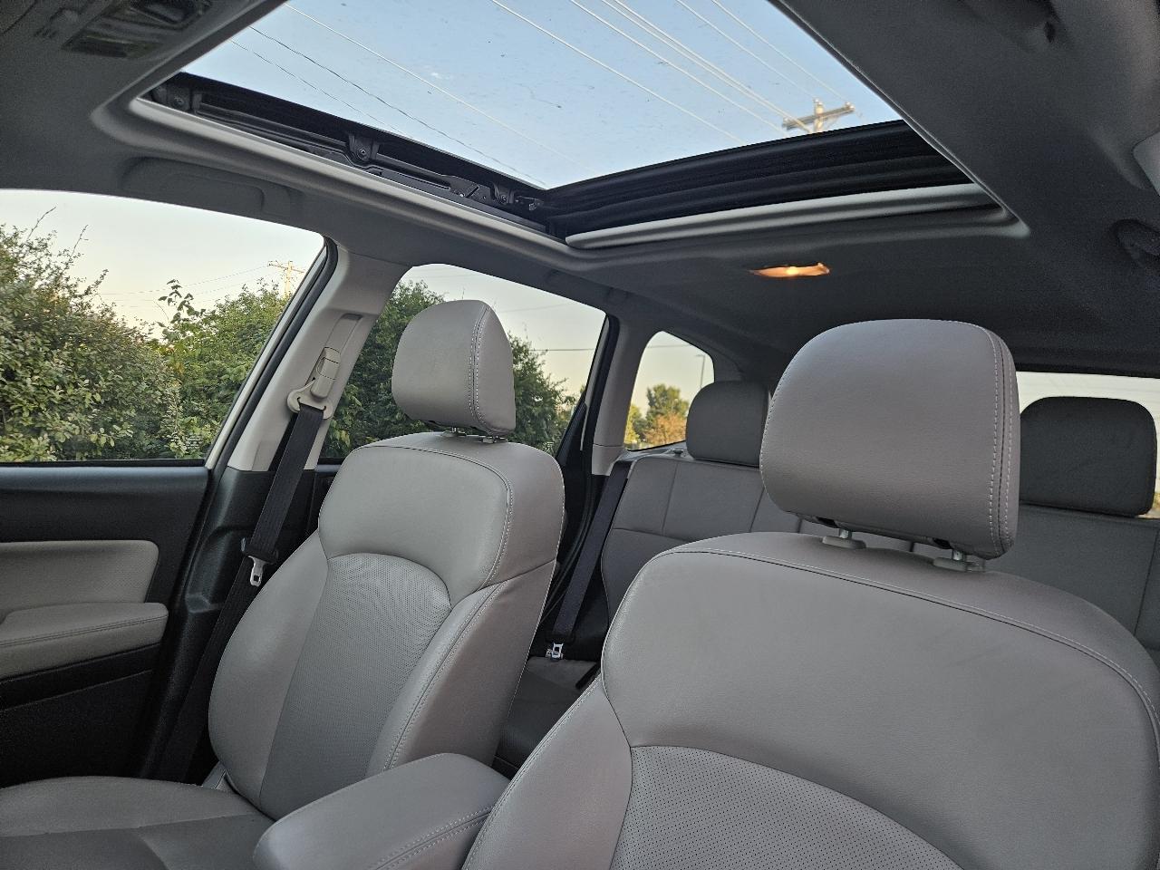 Subaru Forester 4dr CVT 2.5i Limited PZEV 2015