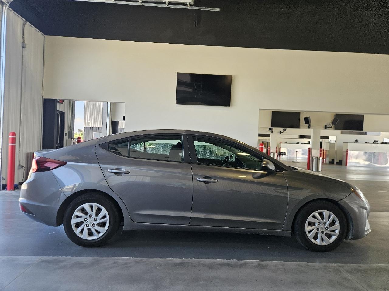 Hyundai Elantra SE IVT 2020