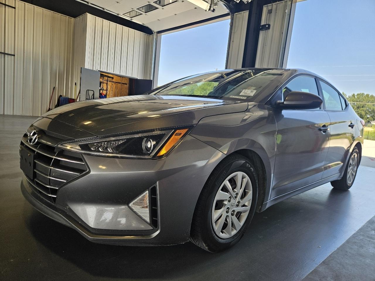 Hyundai Elantra SE IVT 2020