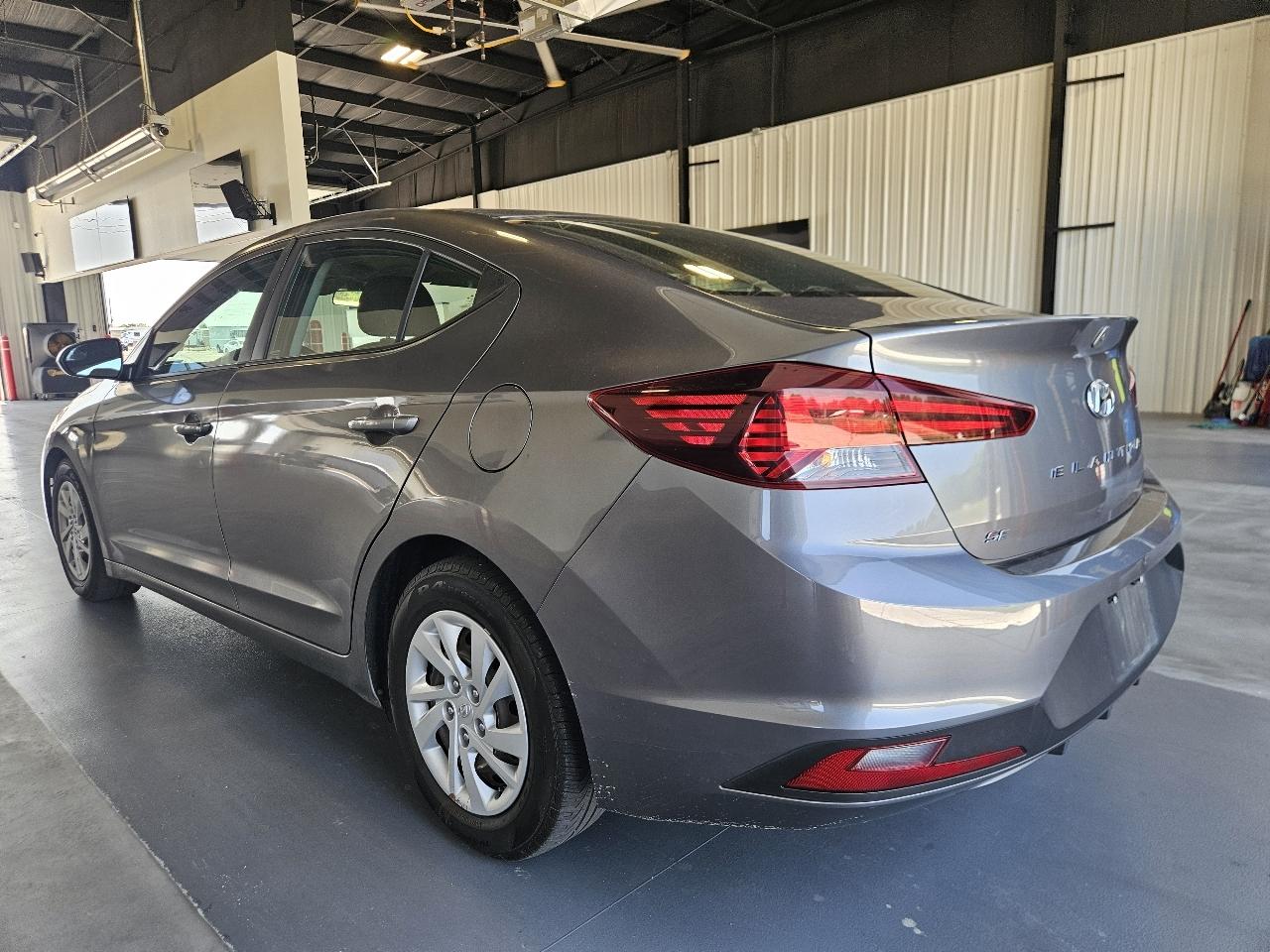 Hyundai Elantra SE IVT 2020