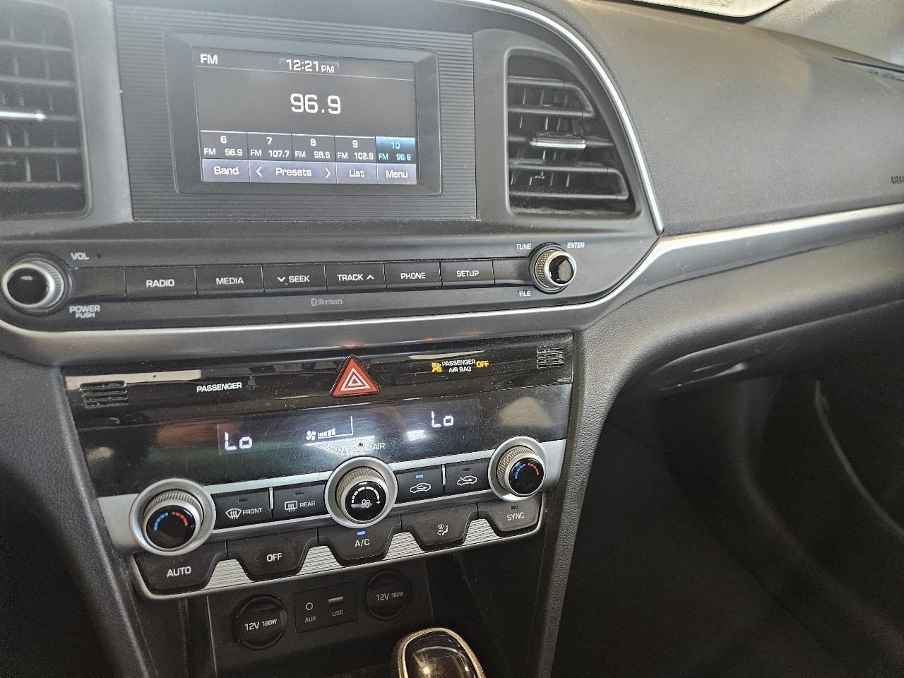 Hyundai Elantra SE IVT 2020
