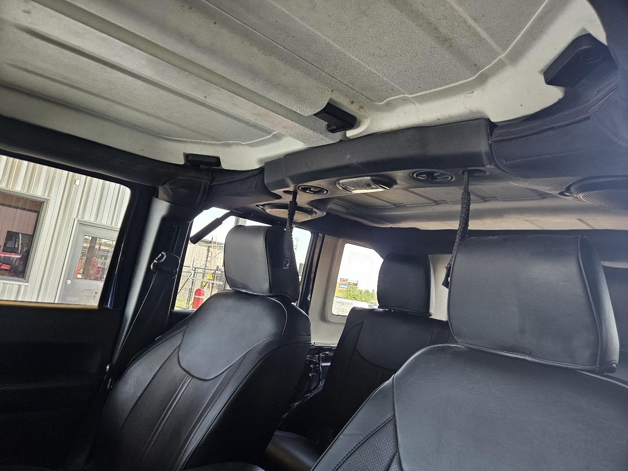 Jeep Wrangler Unlimited 4WD 4dr Rubicon 2013