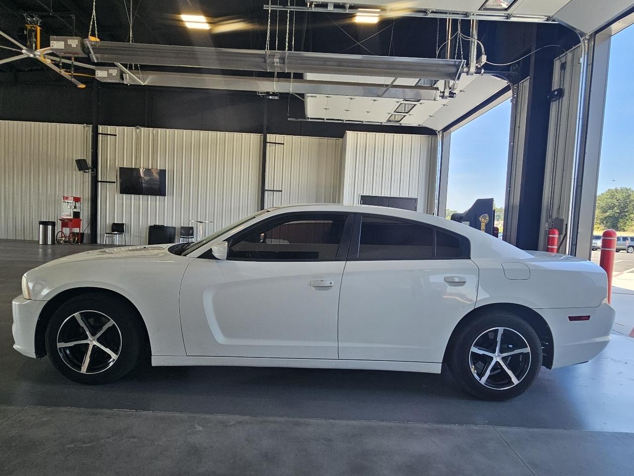 Dodge Charger 4dr Sdn SE RWD 2013