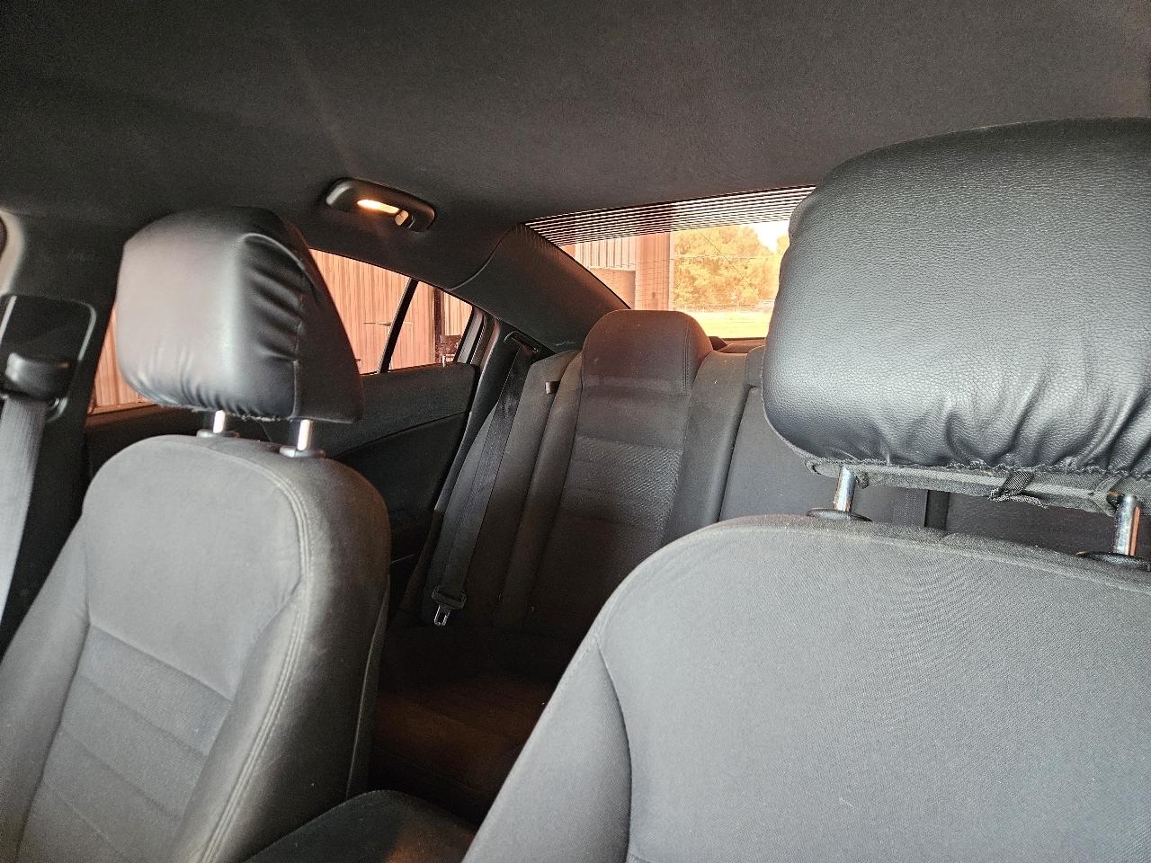 Dodge Charger 4dr Sdn SE RWD 2013