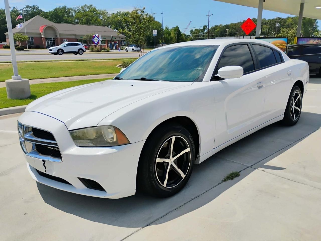 Dodge Charger 4dr Sdn SE RWD 2013