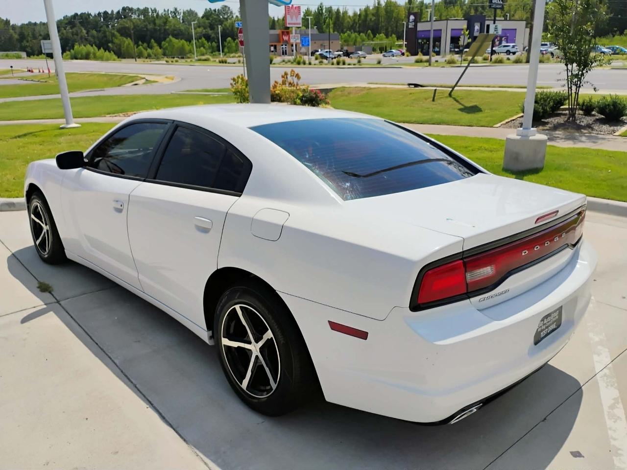 Dodge Charger 4dr Sdn SE RWD 2013