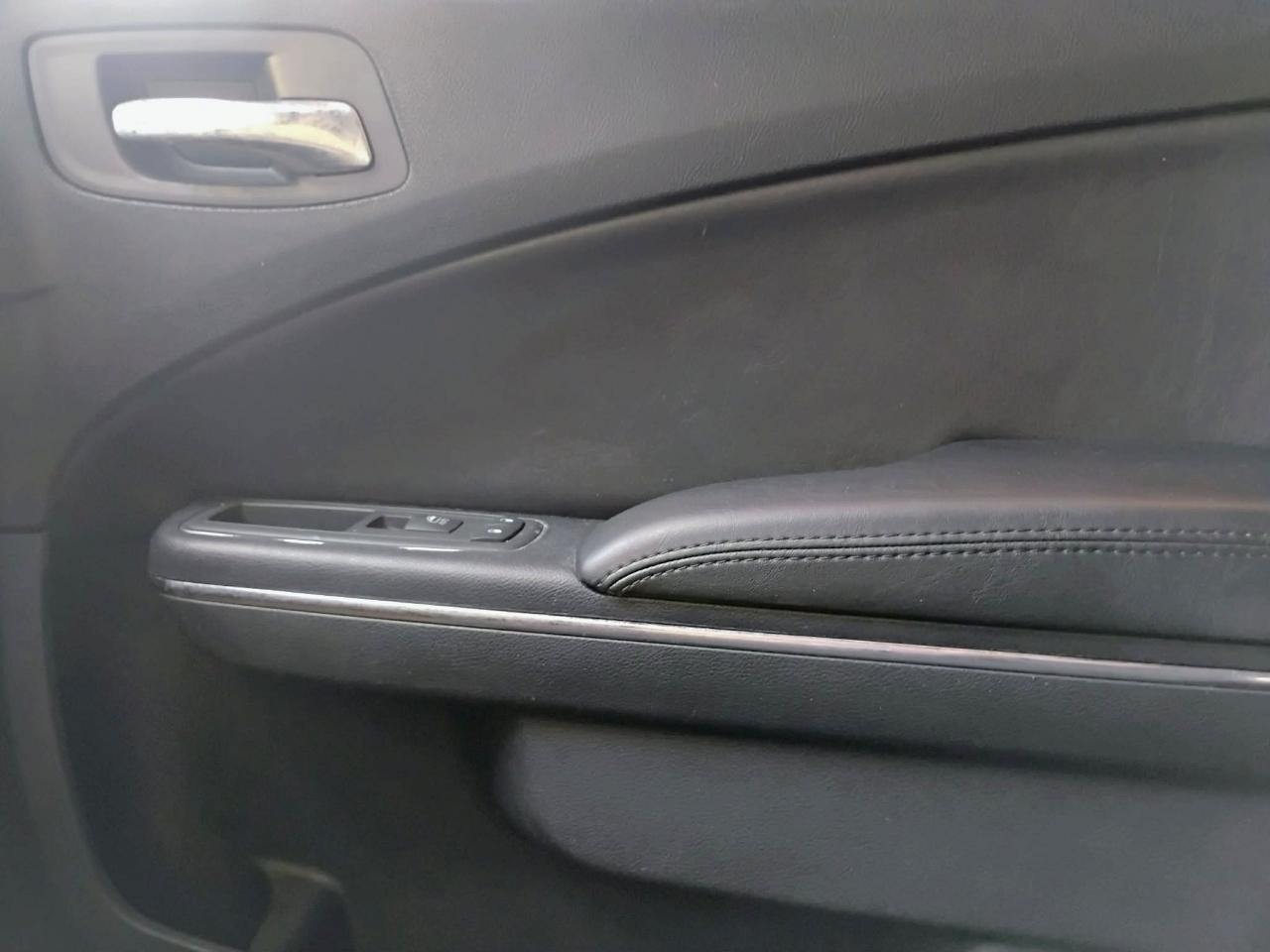 Dodge Charger 4dr Sdn SE RWD 2013