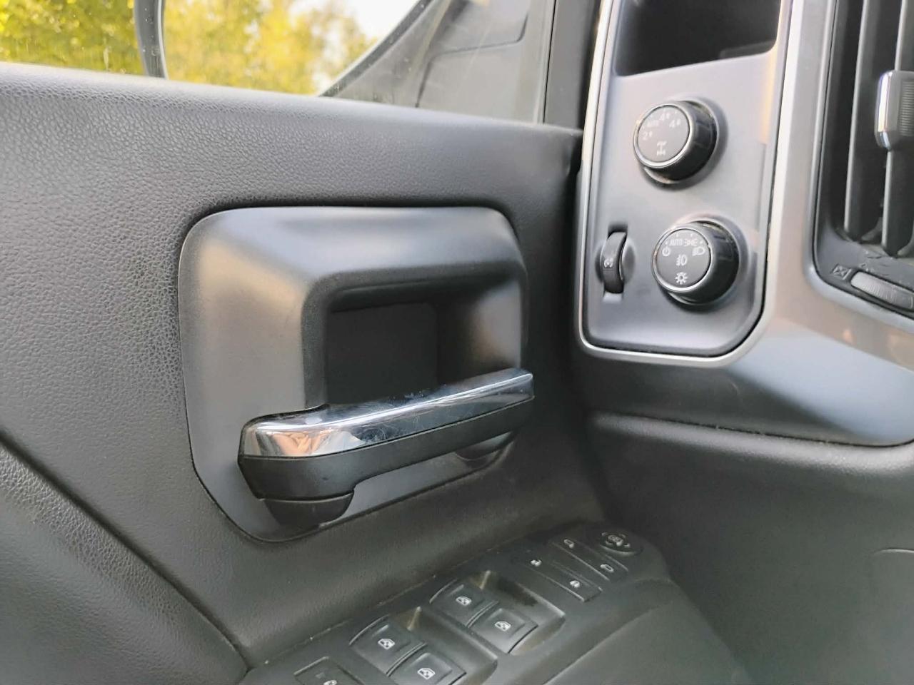 Chevrolet Silverado 1500 4WD Double Cab 143.5" LT w/1LT 2015