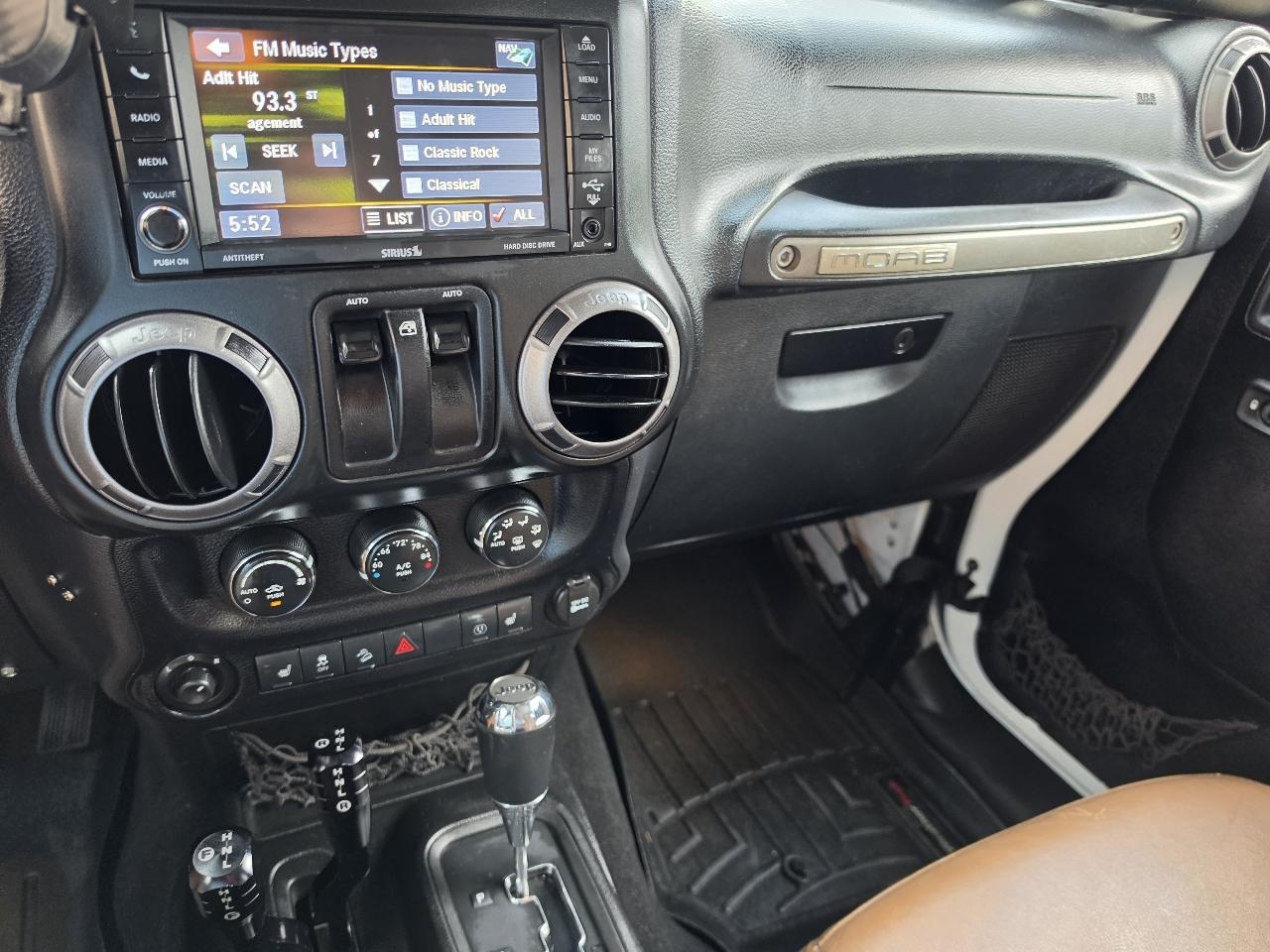 Jeep Wrangler 4WD 2dr Moab *Ltd Avail* 2013