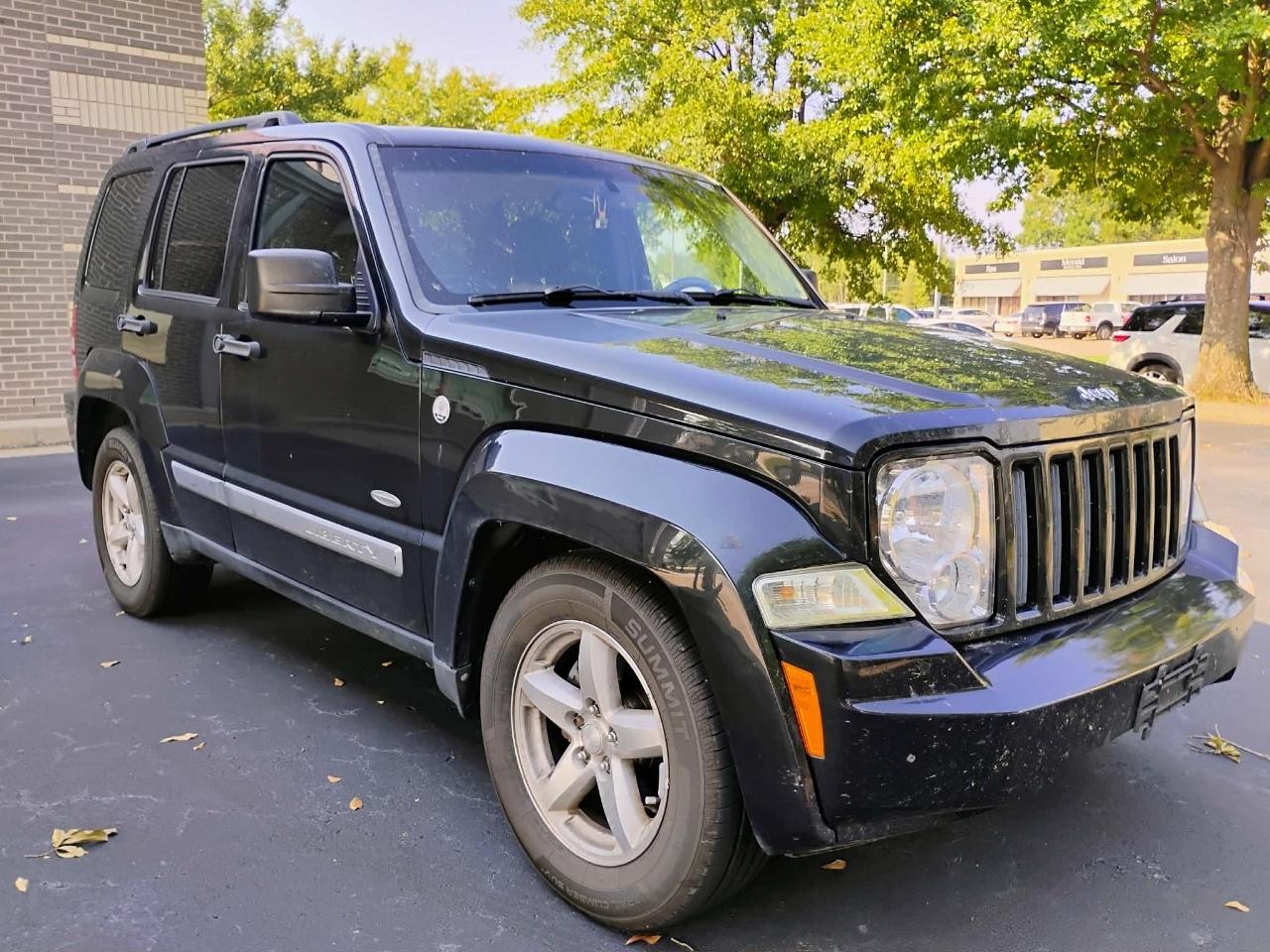 Jeep Liberty 4WD 4dr Sport Latitude 2012