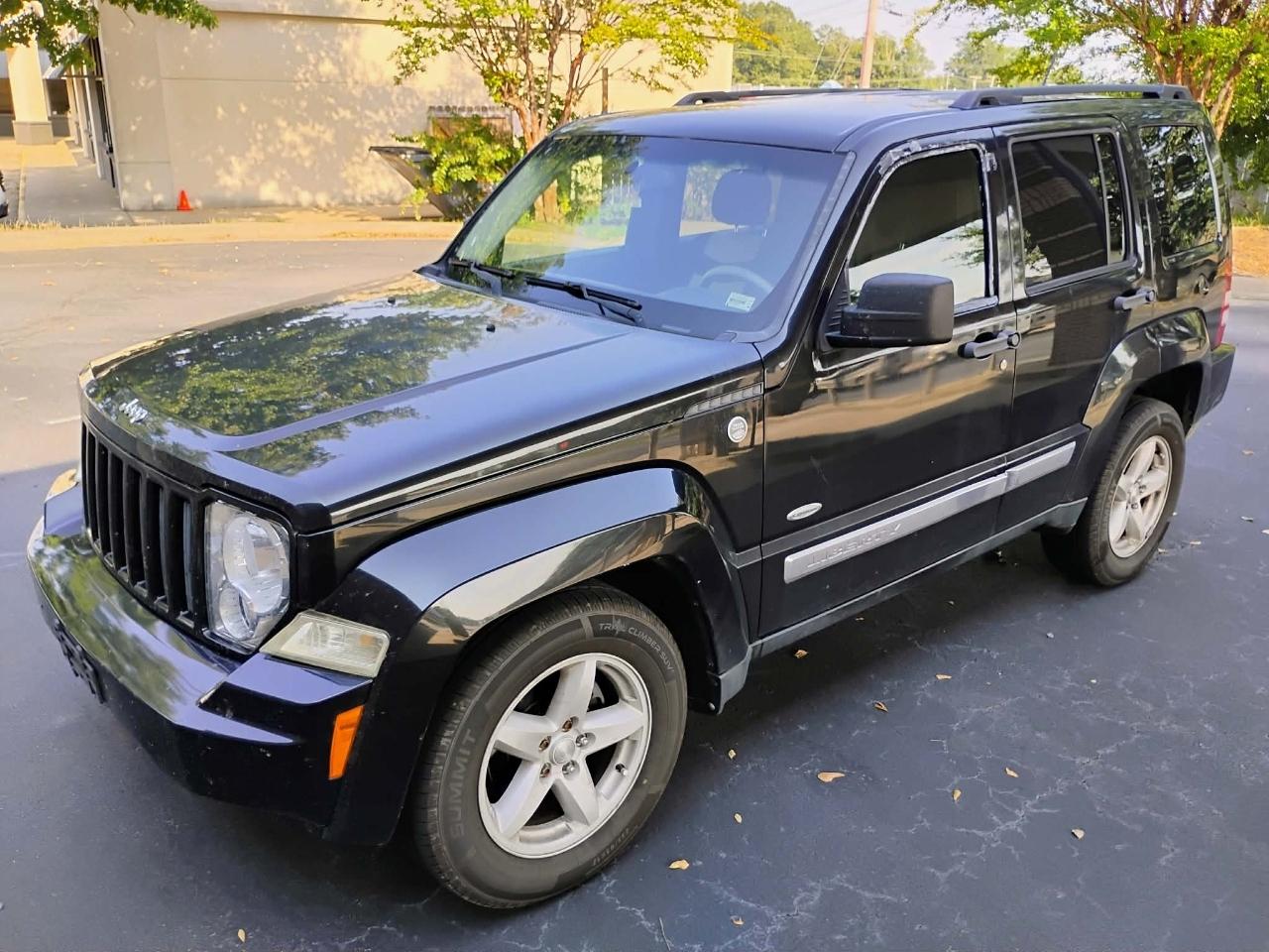 Jeep Liberty 4WD 4dr Sport Latitude 2012