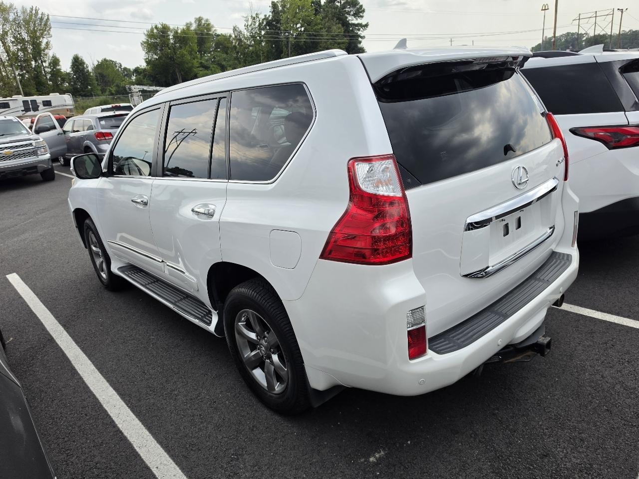 Lexus GX 460 4WD 4dr Premium 2012