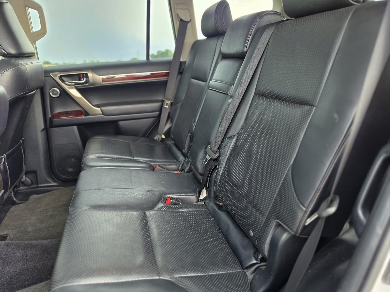 Lexus GX 460 4WD 4dr Premium 2012