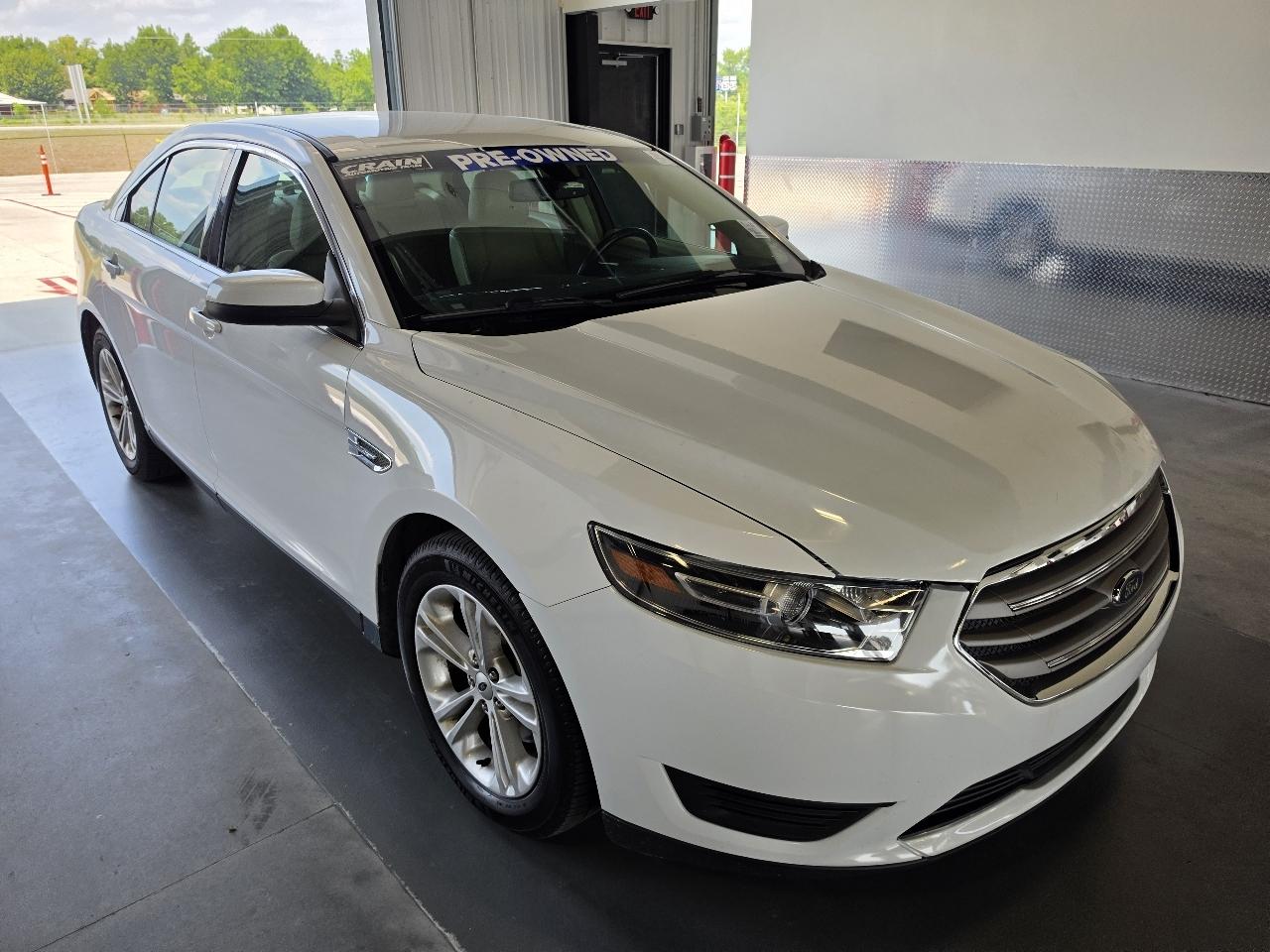 Ford Taurus SEL FWD 2018