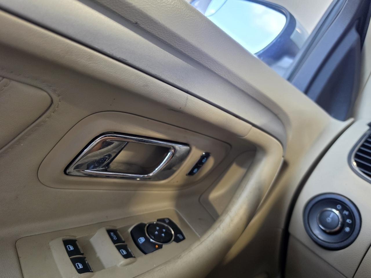 Ford Taurus SEL FWD 2018