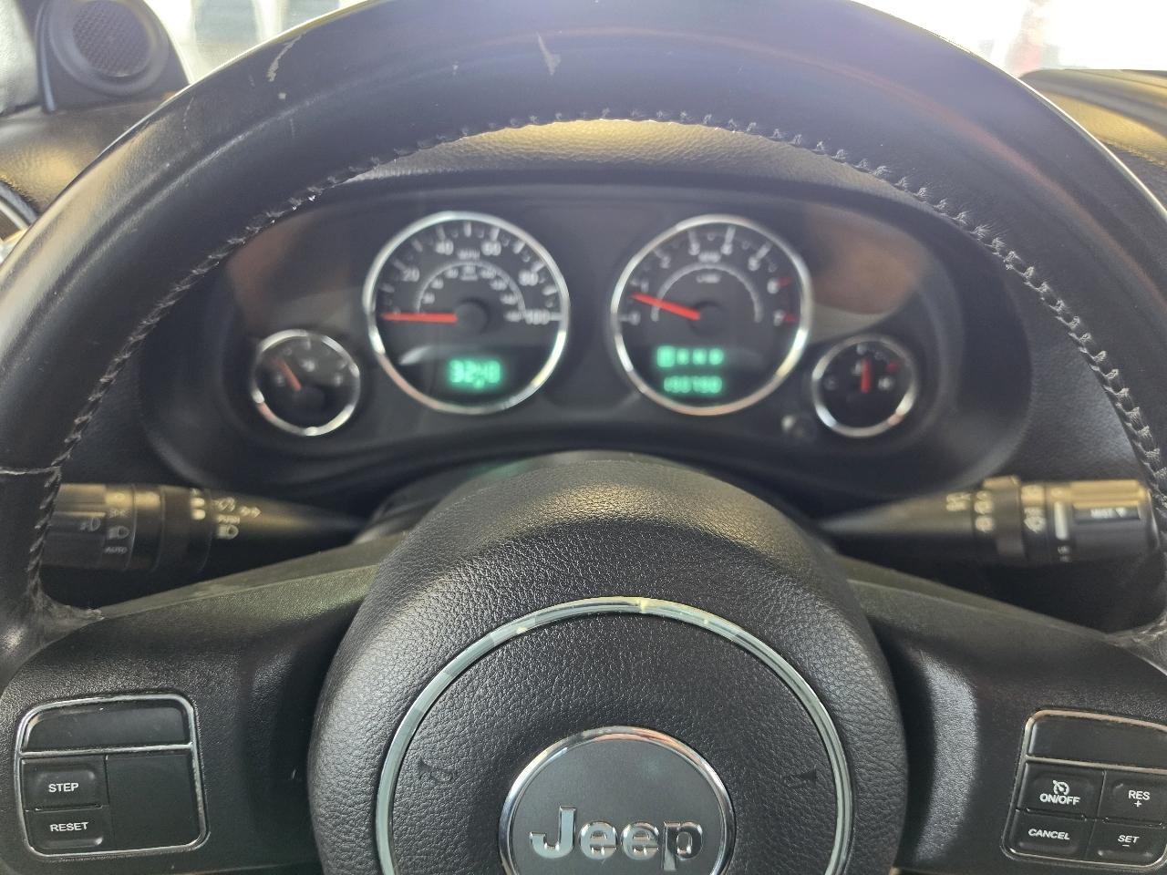 Jeep Wrangler Unlimited 4WD 4dr Sahara 2013
