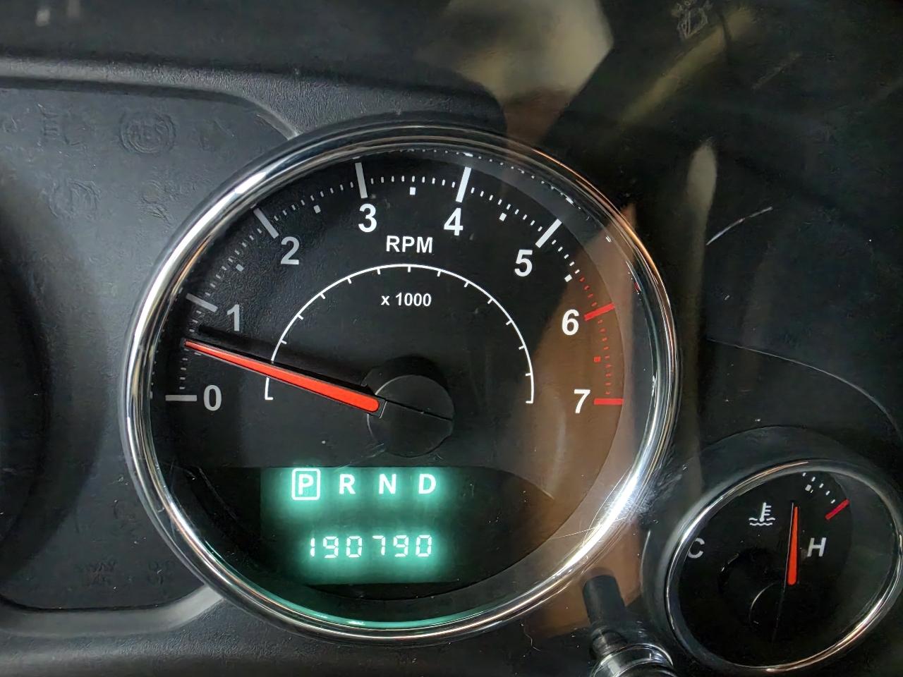Jeep Wrangler Unlimited 4WD 4dr Sahara 2013