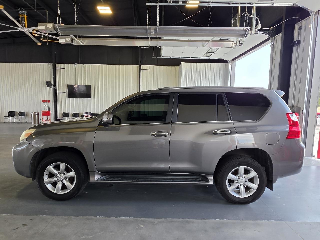 Lexus GX 460 4WD 4dr 2010