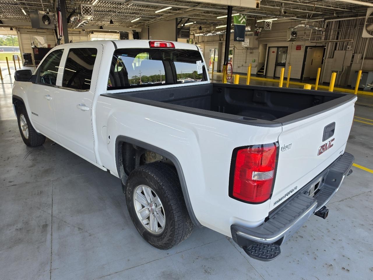 GMC Sierra 1500 2WD Crew Cab 143.5" SLE 2017