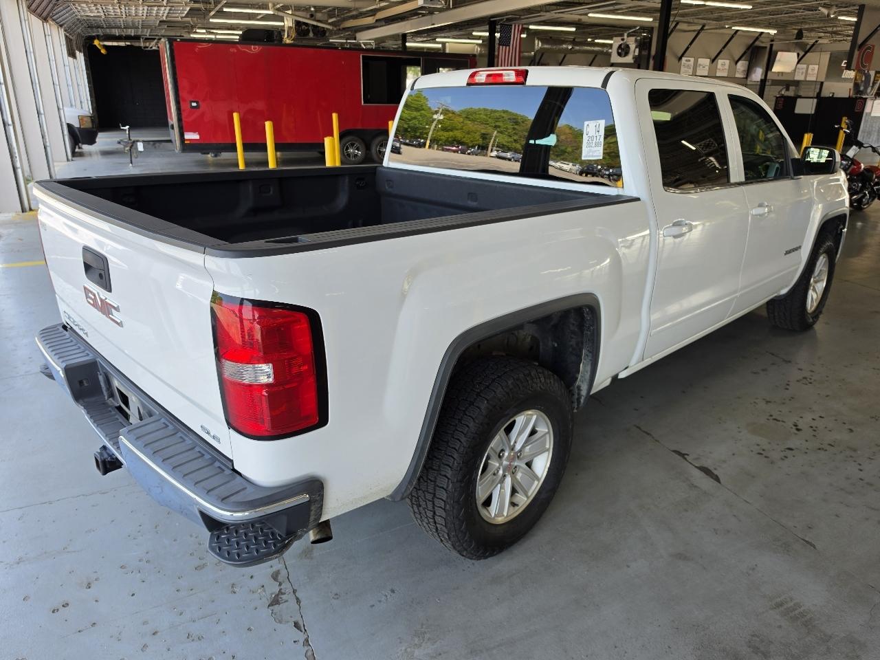 GMC Sierra 1500 2WD Crew Cab 143.5" SLE 2017