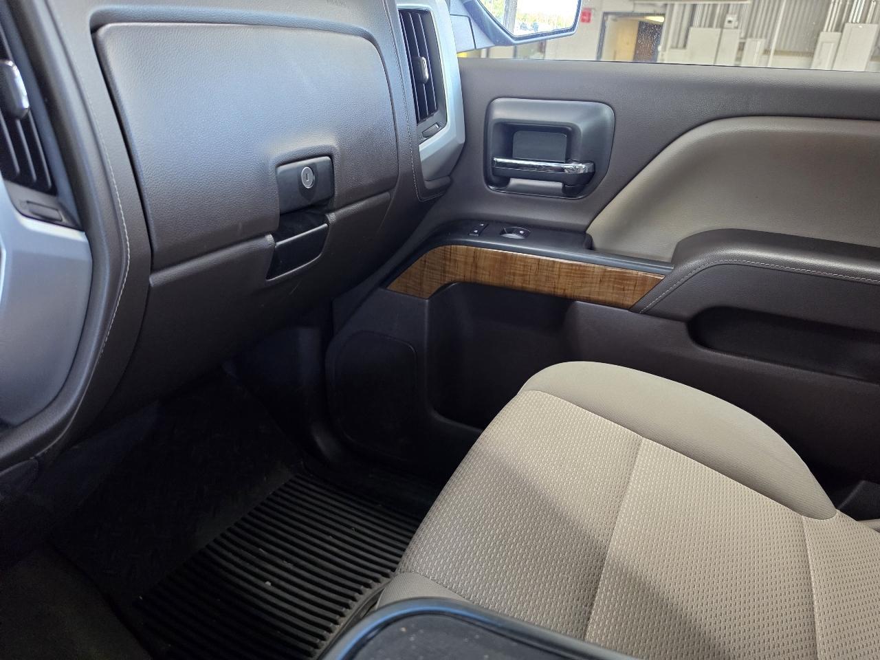 GMC Sierra 1500 2WD Crew Cab 143.5" SLE 2017