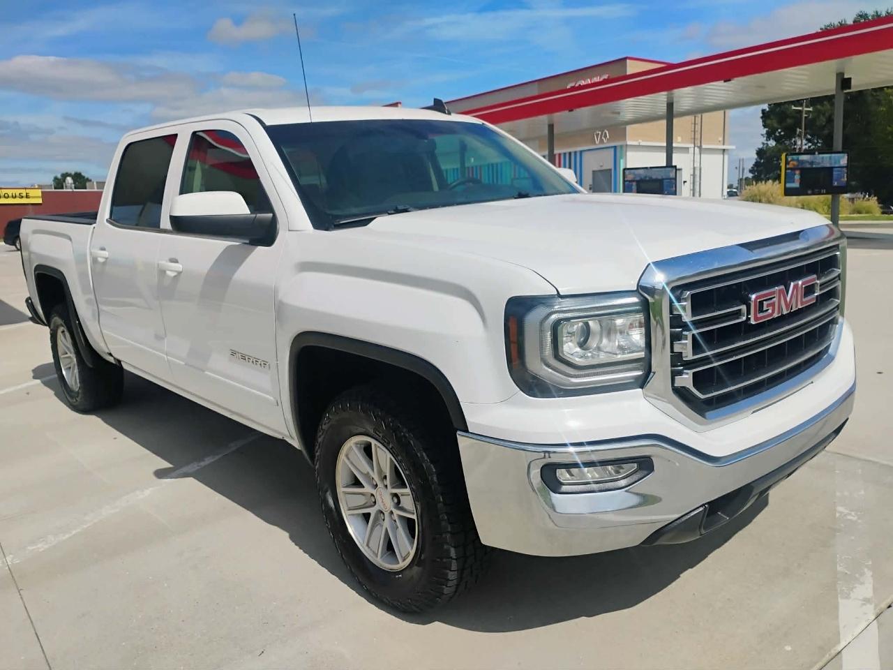 GMC Sierra 1500 2WD Crew Cab 143.5" SLE 2017