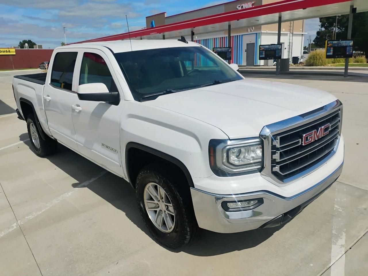 GMC Sierra 1500 2WD Crew Cab 143.5" SLE 2017