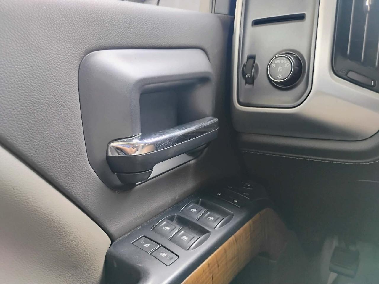 GMC Sierra 1500 2WD Crew Cab 143.5" SLE 2017