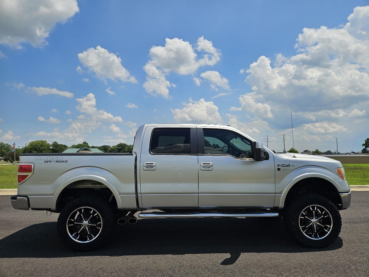 Ford F-150 4WD SuperCrew 145" Platinum 2011