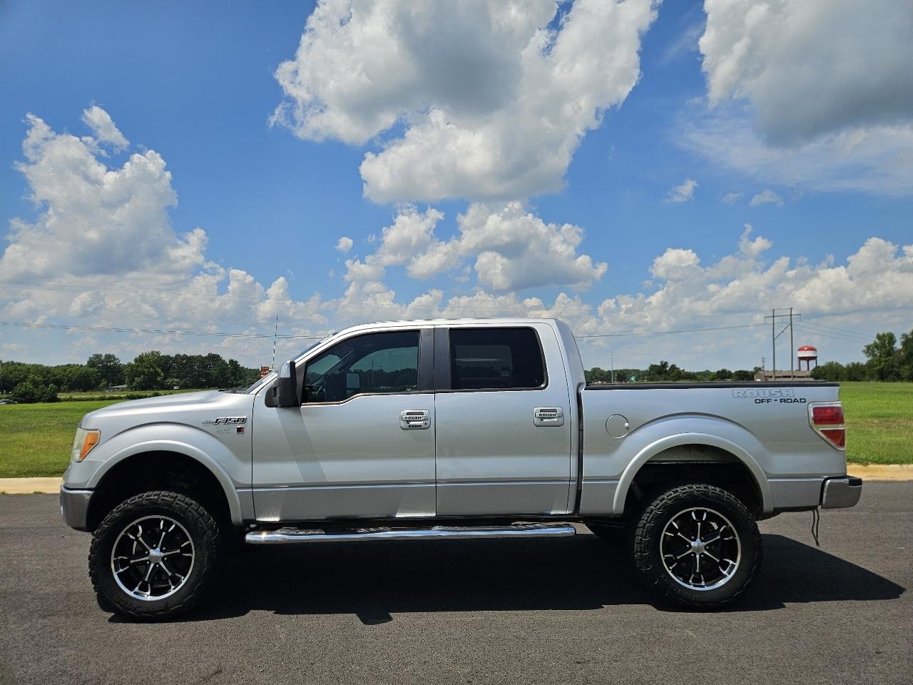 Ford F-150 4WD SuperCrew 145" Platinum 2011