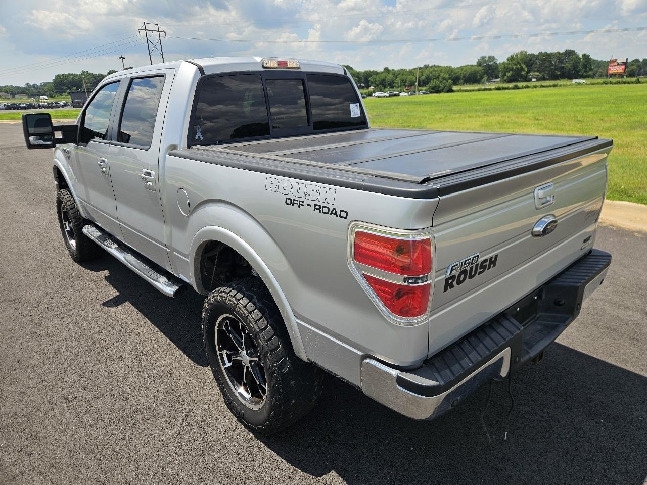 Ford F-150 4WD SuperCrew 145" Platinum 2011