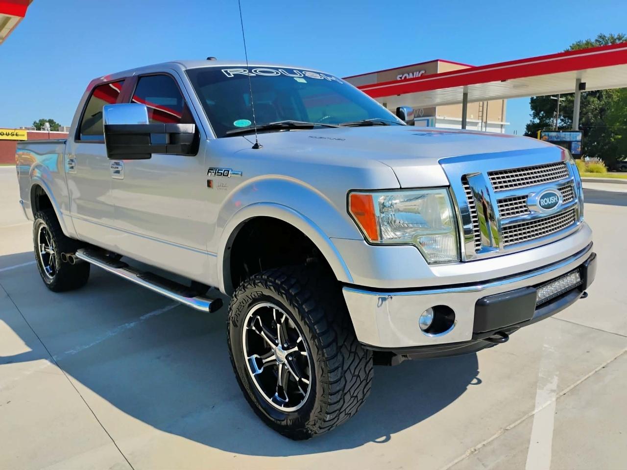 Ford F-150 4WD SuperCrew 145" Platinum 2011