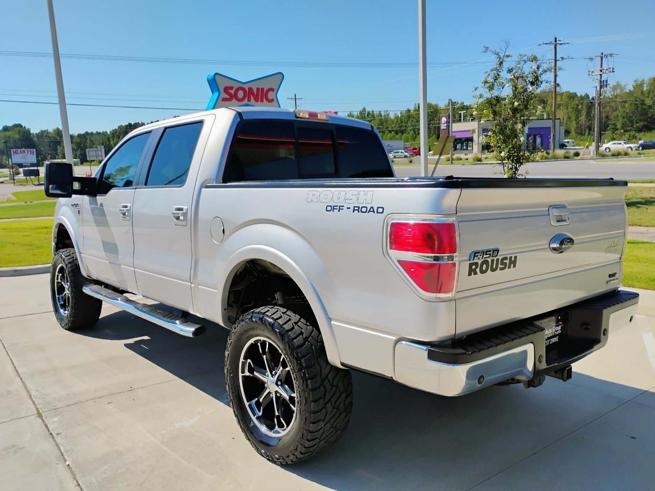 Ford F-150 4WD SuperCrew 145" Platinum 2011