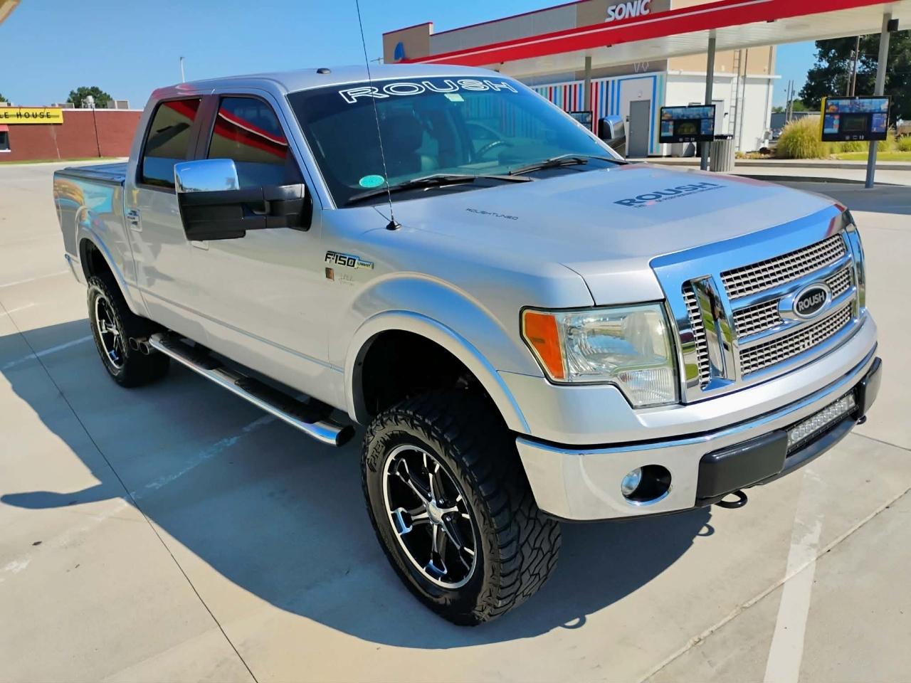 Ford F-150 4WD SuperCrew 145" Platinum 2011