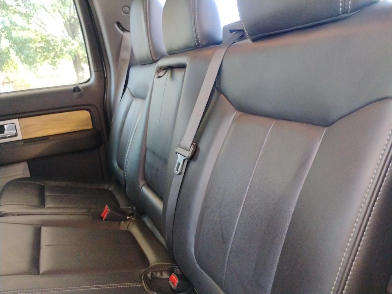 Ford F-150 4WD SuperCrew 145" Platinum 2011