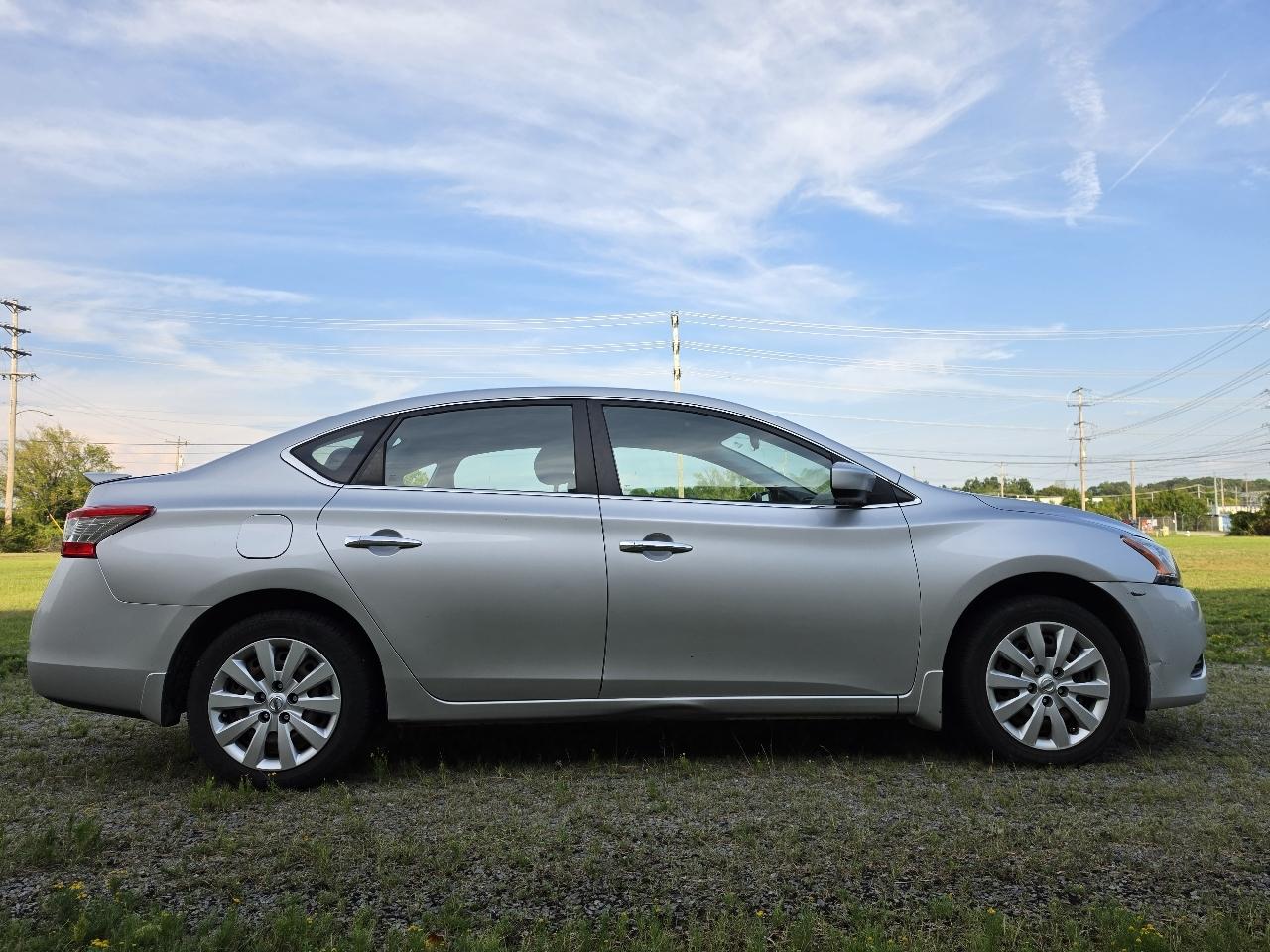 Nissan Sentra 4dr Sdn I4 CVT SV 2013