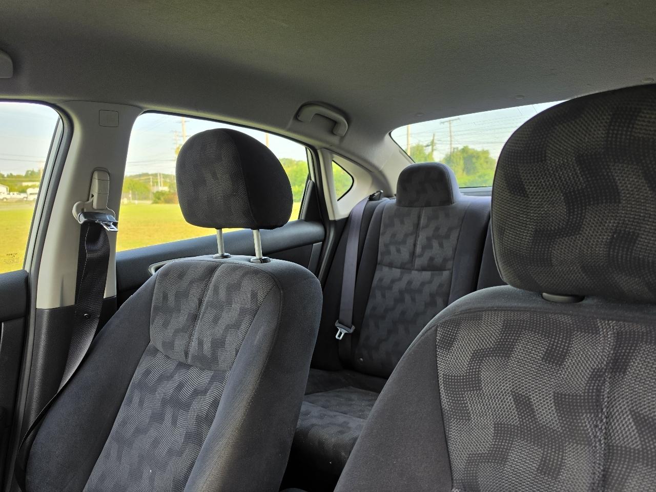Nissan Sentra 4dr Sdn I4 CVT SV 2013