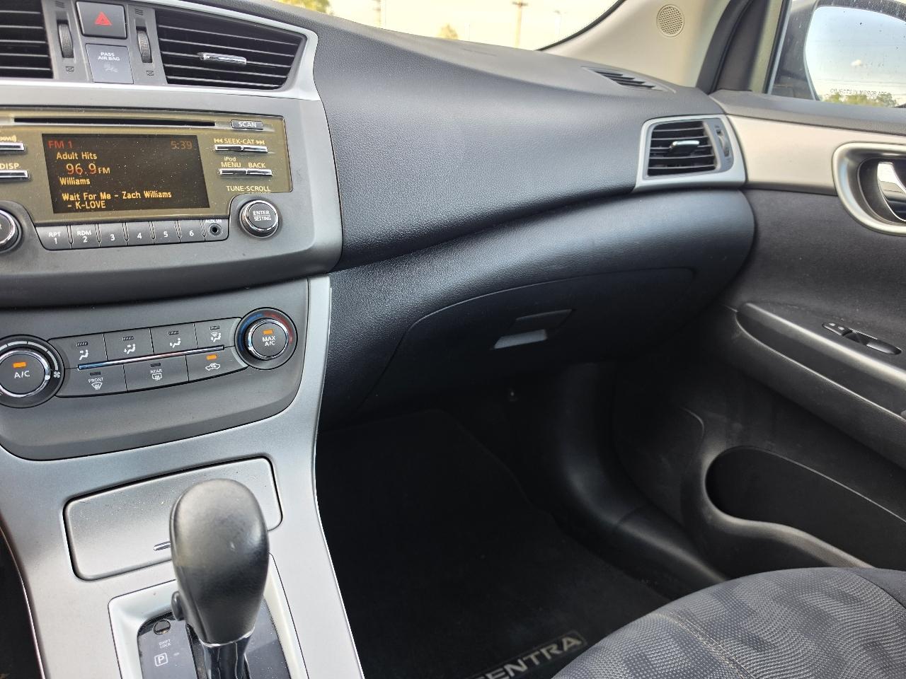 Nissan Sentra 4dr Sdn I4 CVT SV 2013
