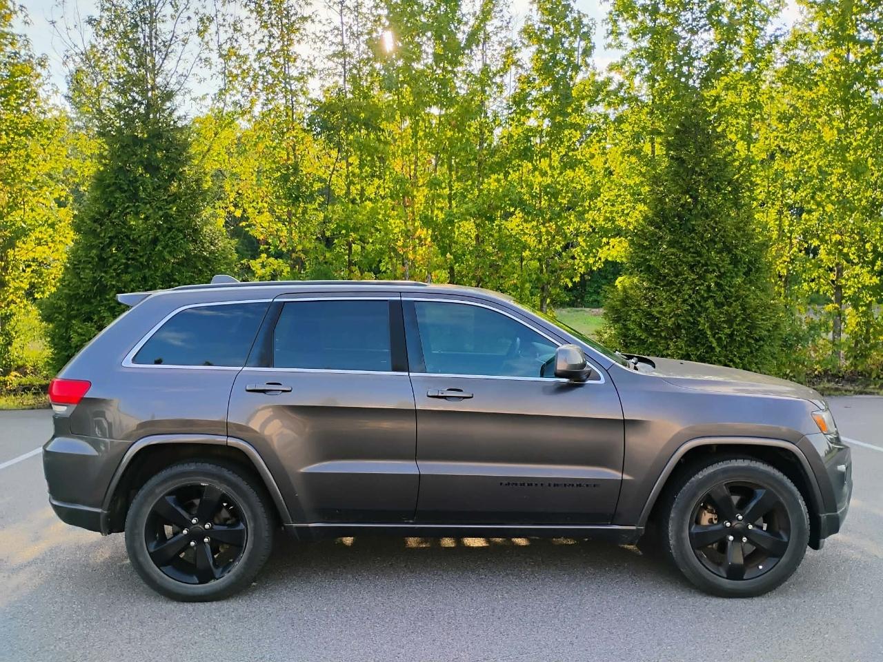 Jeep Grand Cherokee RWD 4dr Altitude 2015